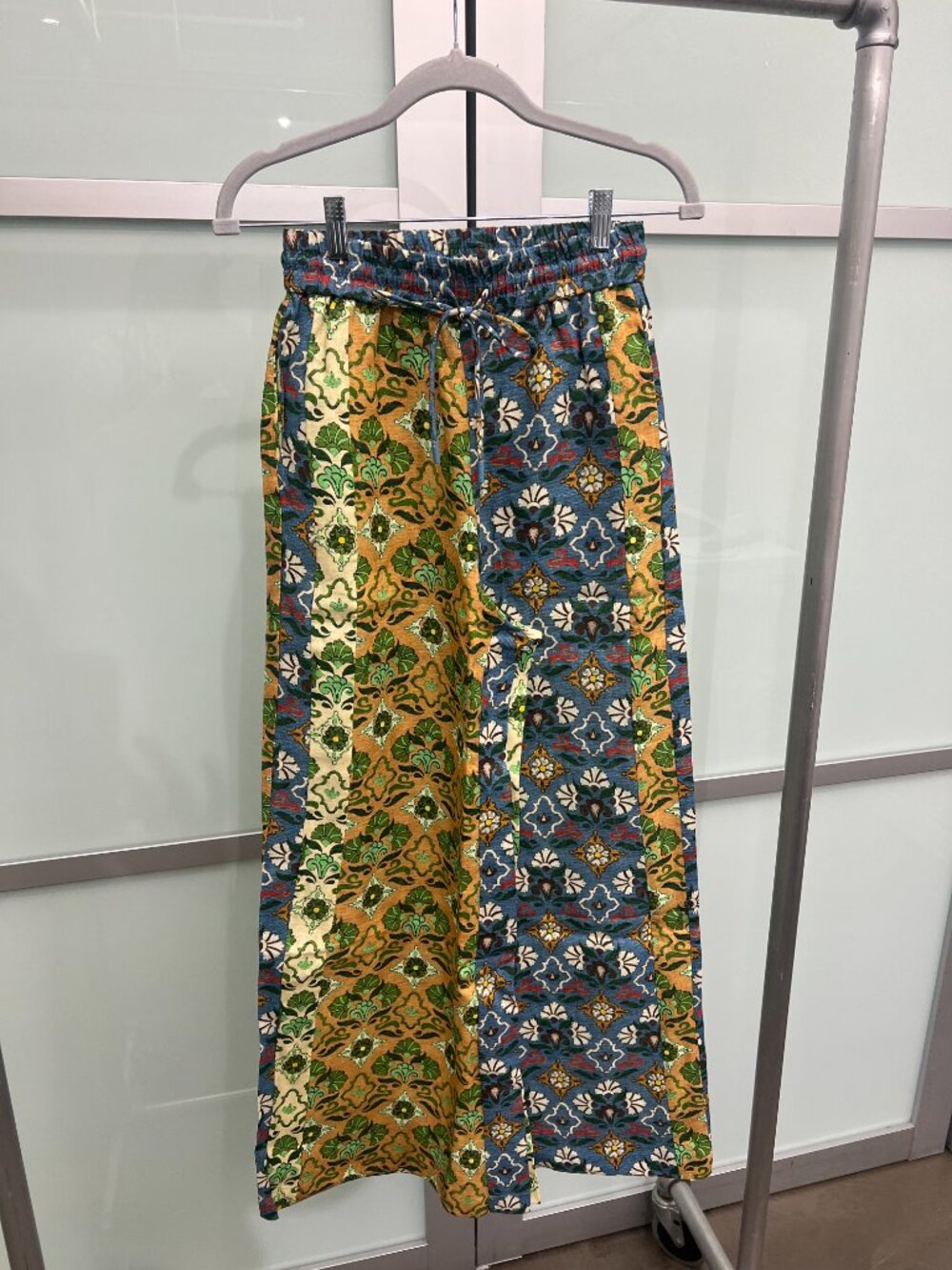 ALEMAIS Ali Spliced Floral Print Linen Pants NWT - Picture 3 of 7
